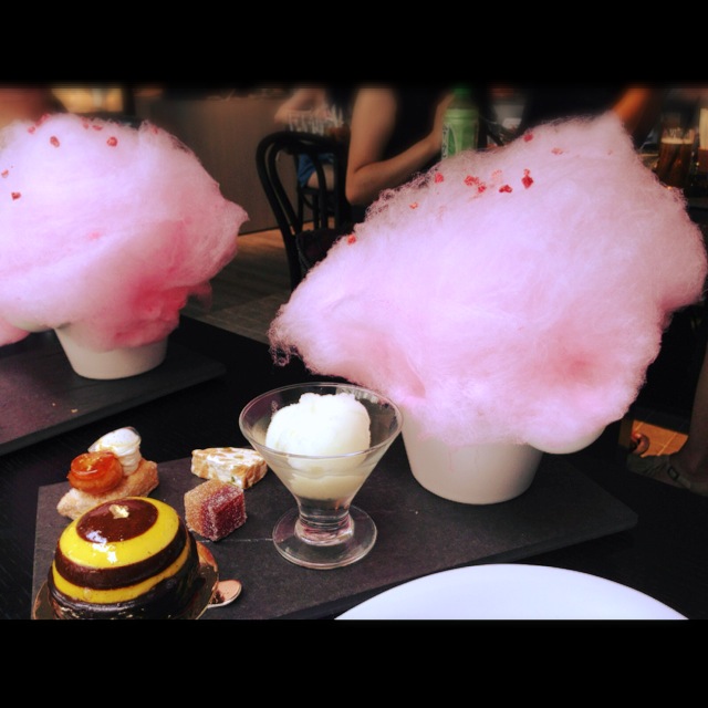 Cotton Candy with small finger food 